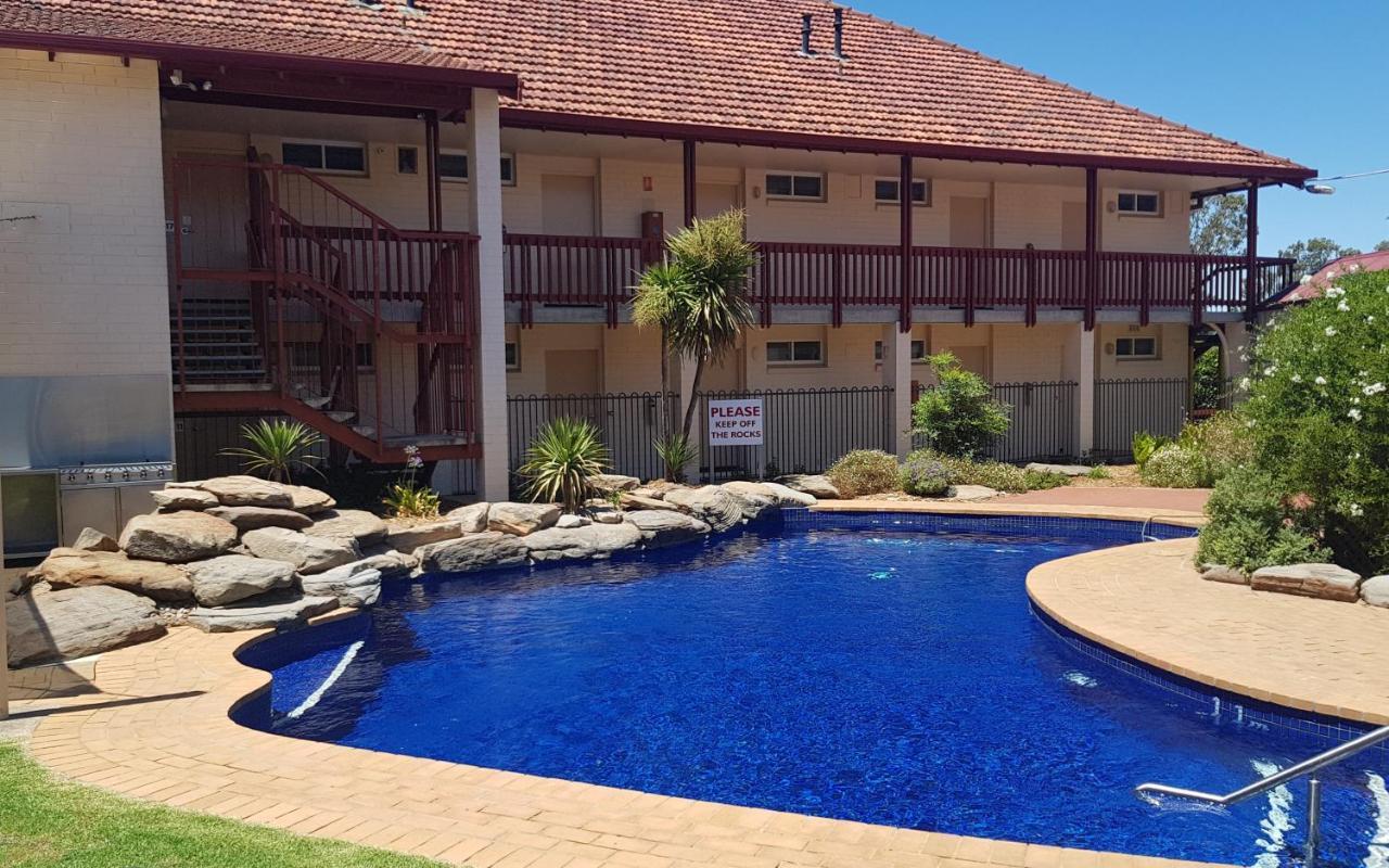 Vine Inn Barossa Нуриутпа Екстериор снимка